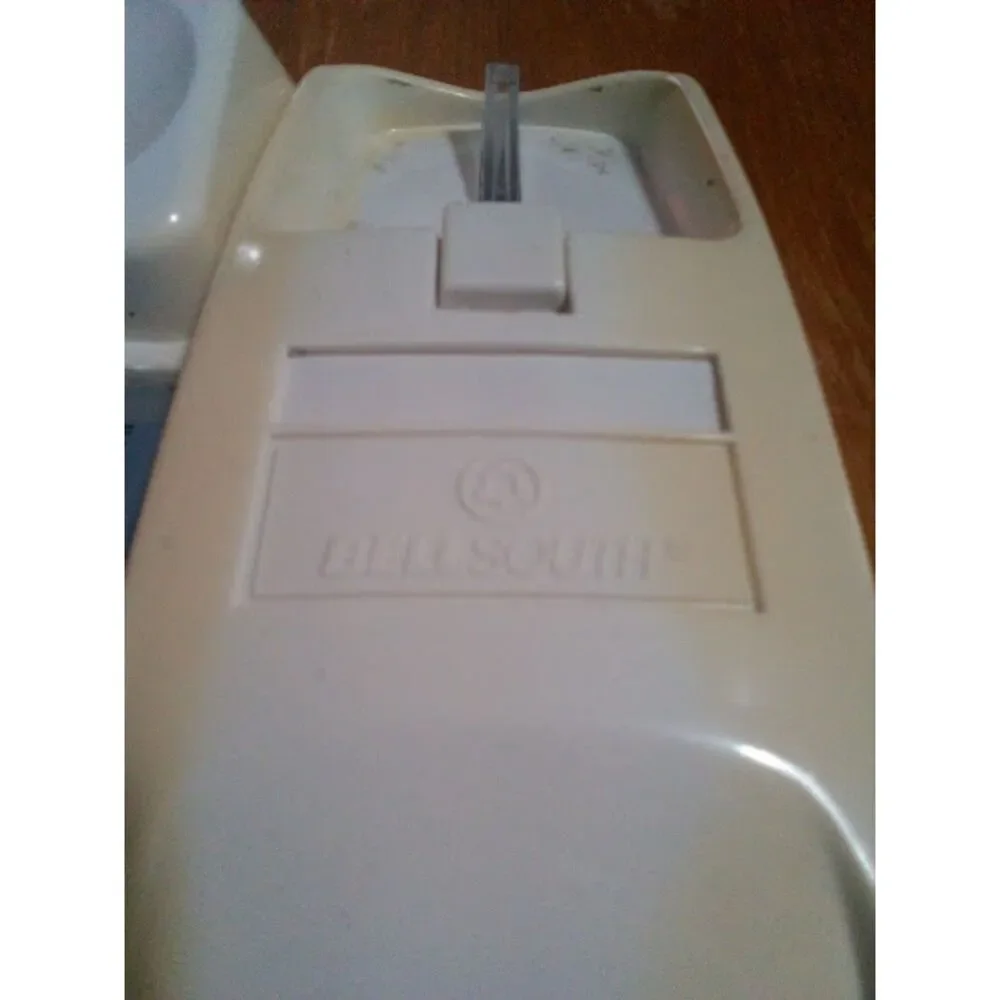 Bell South Telephone Handheld Desk Wall Mountable Push Button Hard Wired Light